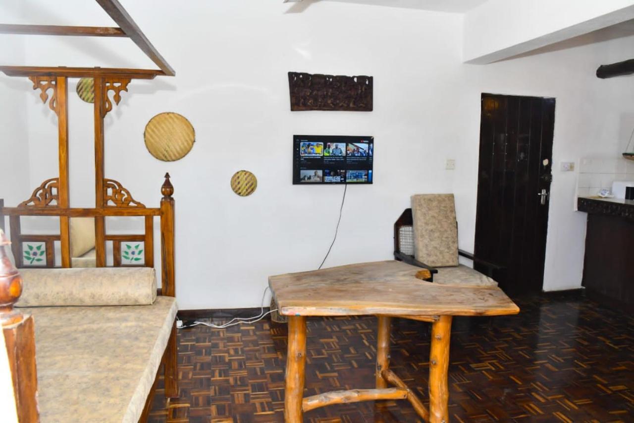 Mavericks Convenient Cozy Loft In Diani'S Cbd Ukunda Eksteriør billede